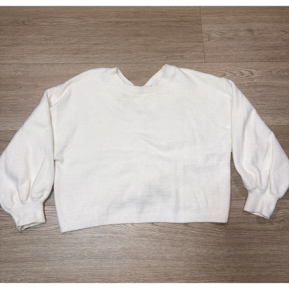 Le Lis Women's White Sweater With Ties Large